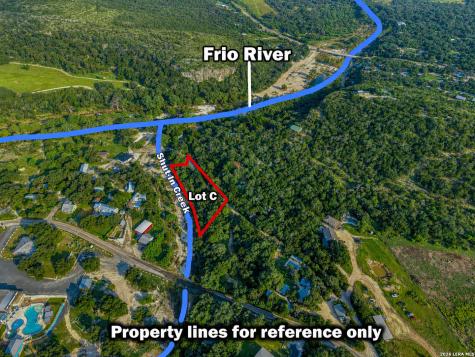 512 Cr 348 (River Road) Concan TX 78838