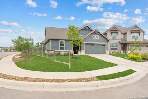 9026 Canopy Bend Selma TX 78154