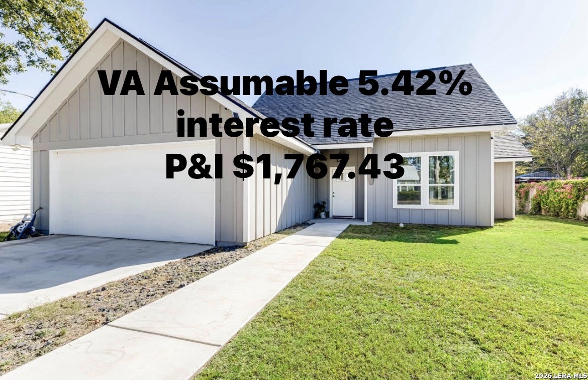 1209 Avenue K Hondo TX 78861