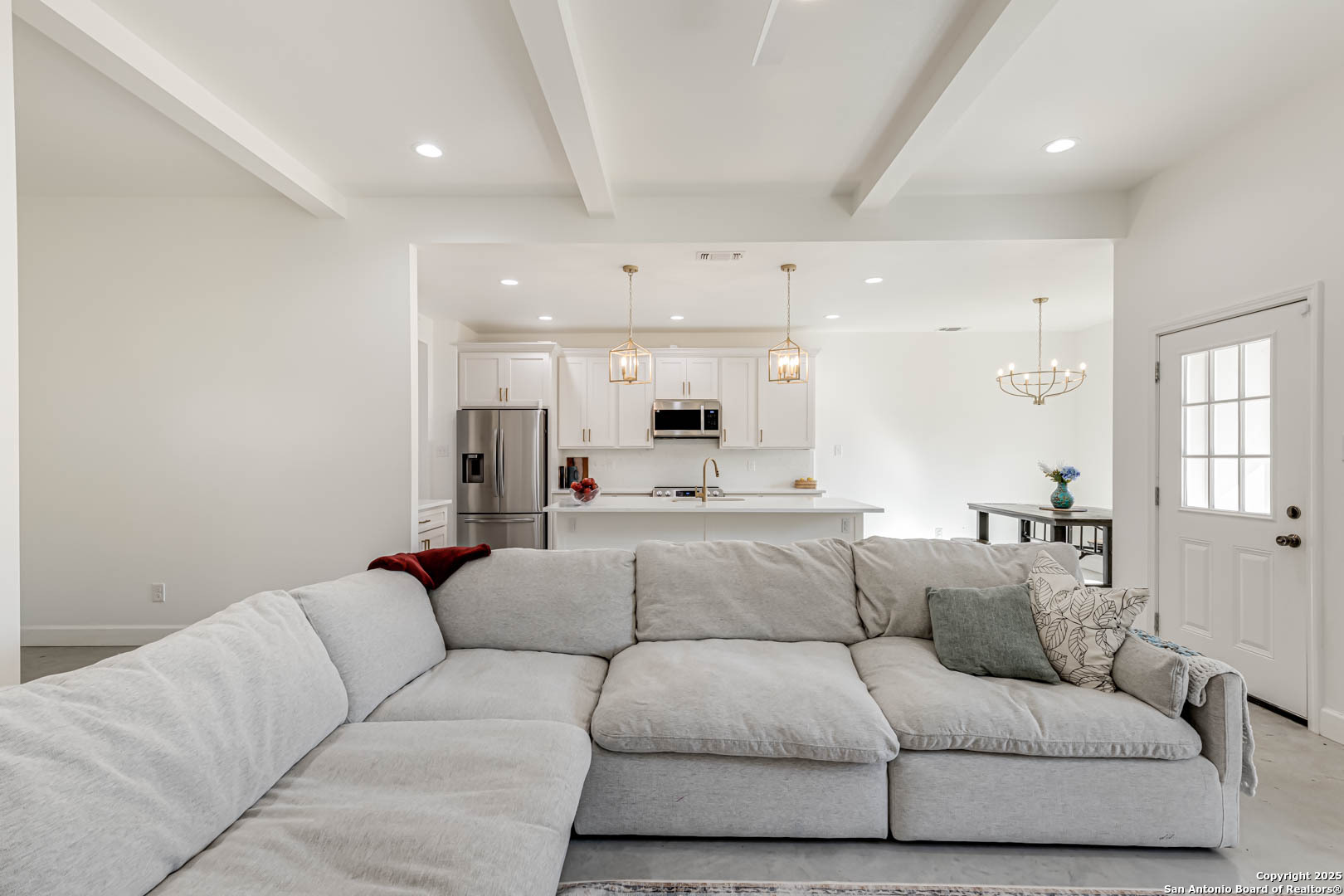 1209 Avenue K Hondo TX 78861
