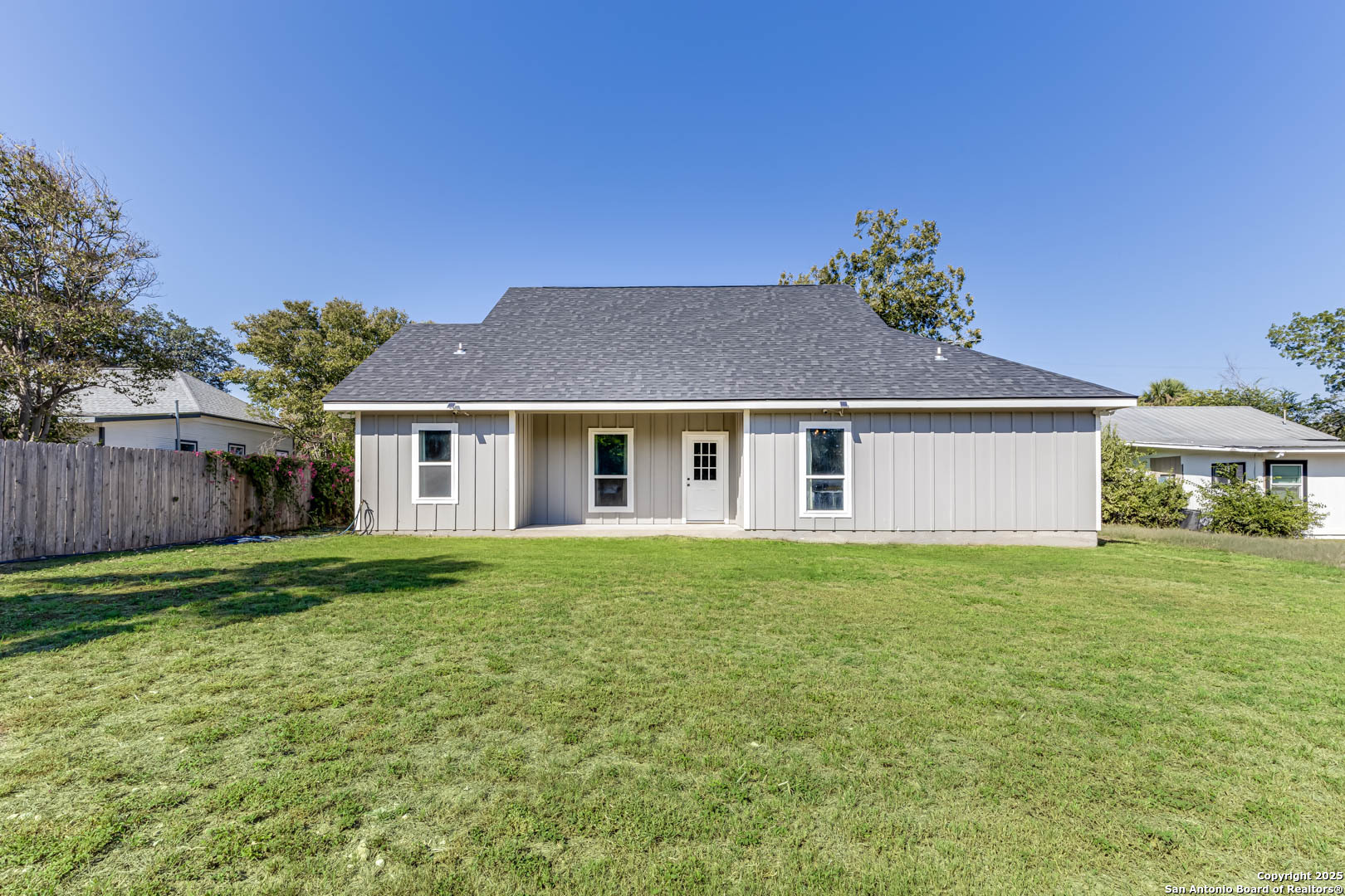 1209 Avenue K Hondo TX 78861