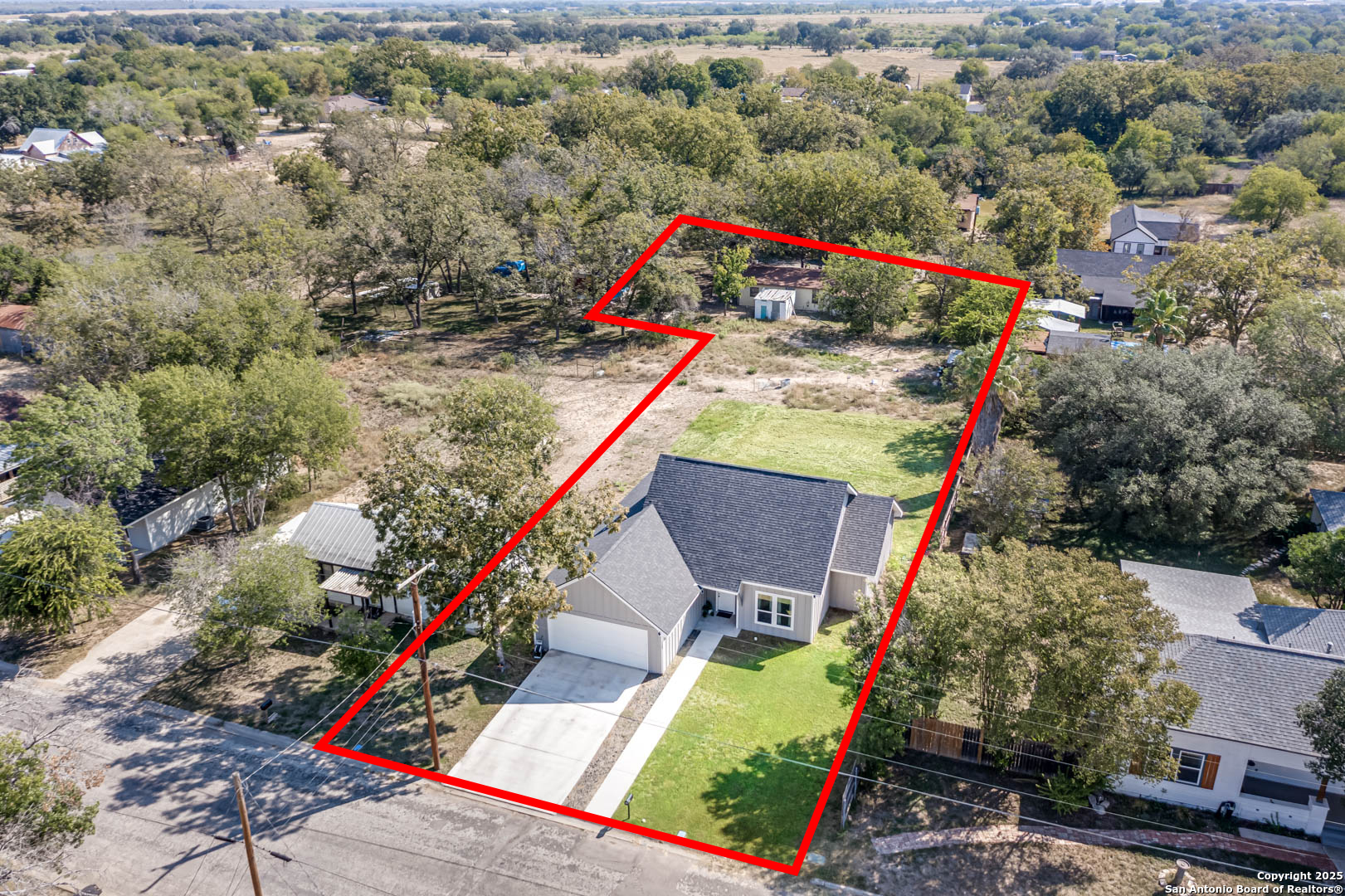 1209 Avenue K Hondo TX 78861