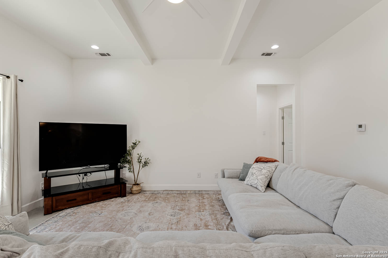1209 Avenue K Hondo TX 78861
