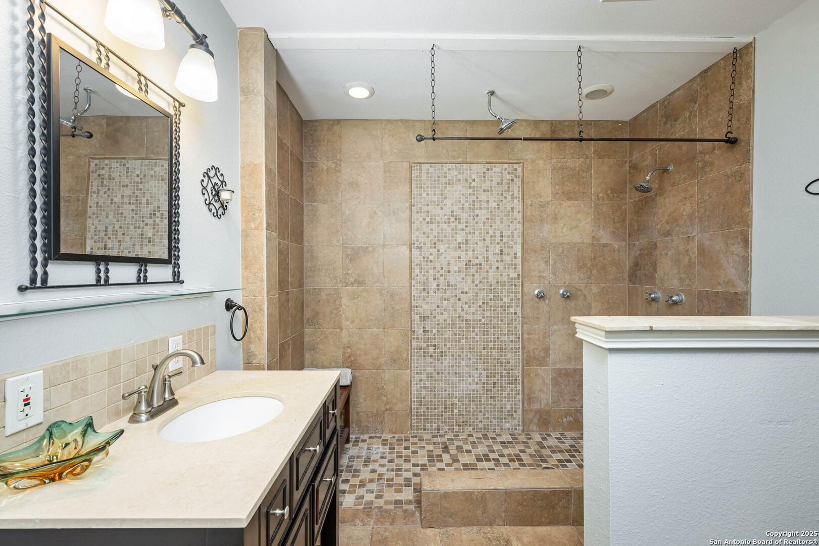 131 Larchmont San Antonio TX 78209