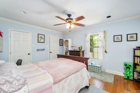 131 Larchmont San Antonio TX 78209