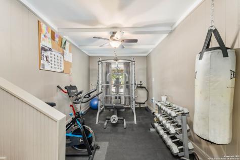 131 Larchmont San Antonio TX 78209