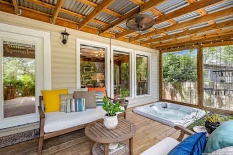 131 Larchmont San Antonio TX 78209