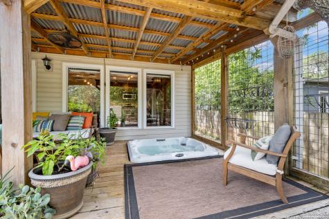 131 Larchmont San Antonio TX 78209