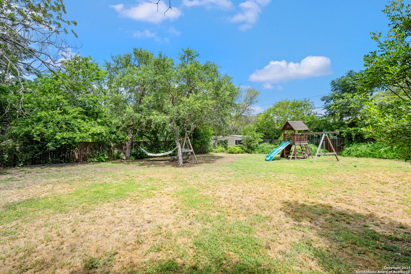 131 Larchmont San Antonio TX 78209