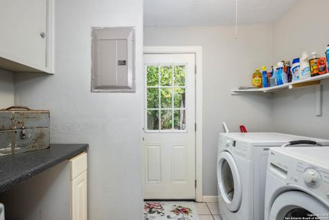131 Larchmont San Antonio TX 78209
