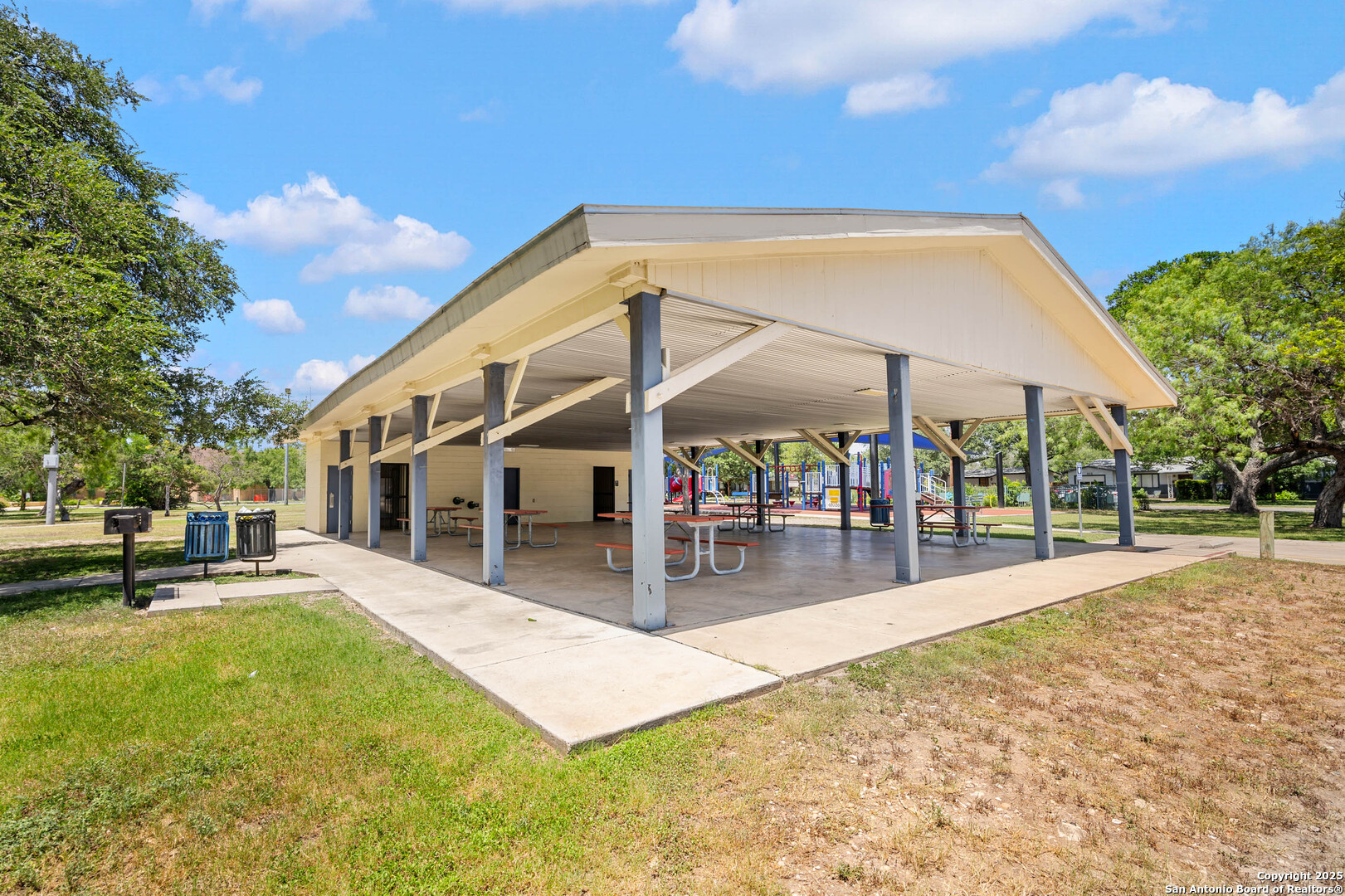 131 Larchmont San Antonio TX 78209