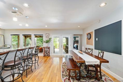 131 Larchmont San Antonio TX 78209