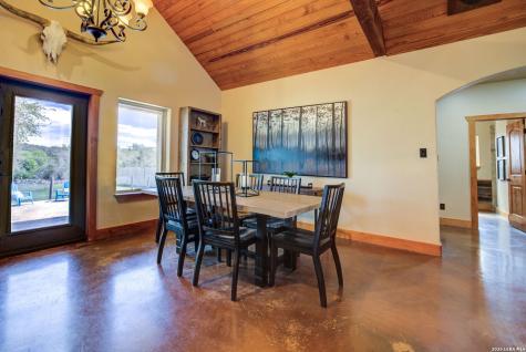 230 Falling Hills New Braunfels TX 78132