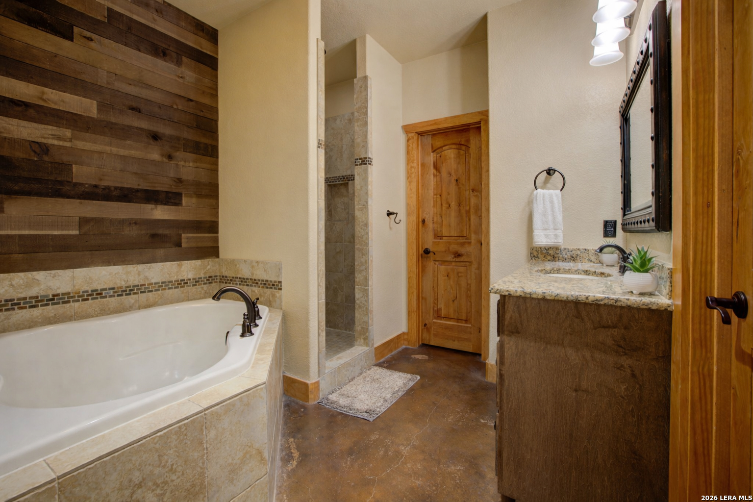 230 Falling Hills New Braunfels TX 78132