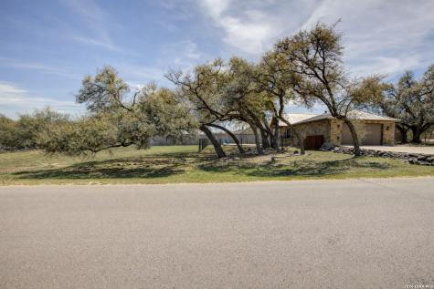 230 Falling Hills New Braunfels TX 78132