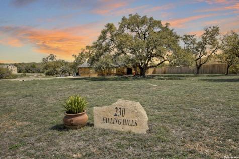 230 Falling Hills New Braunfels TX 78132