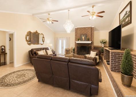 3108 Fm 190 Asherton TX 78827