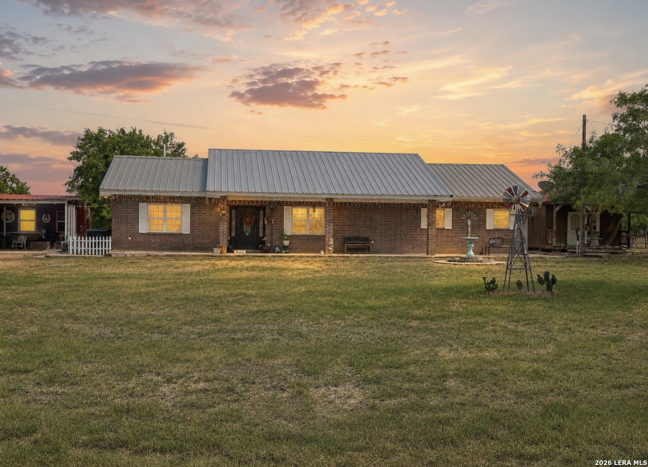 3108 Fm 190 Asherton TX 78827