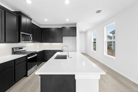 1518 Bluff Path New Braunfels TX 78130