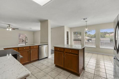 8614 Running Quail San Antonio TX 78250