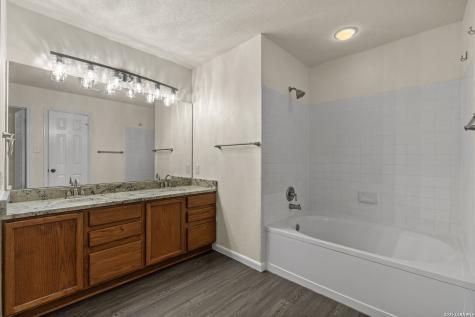 8614 Running Quail San Antonio TX 78250