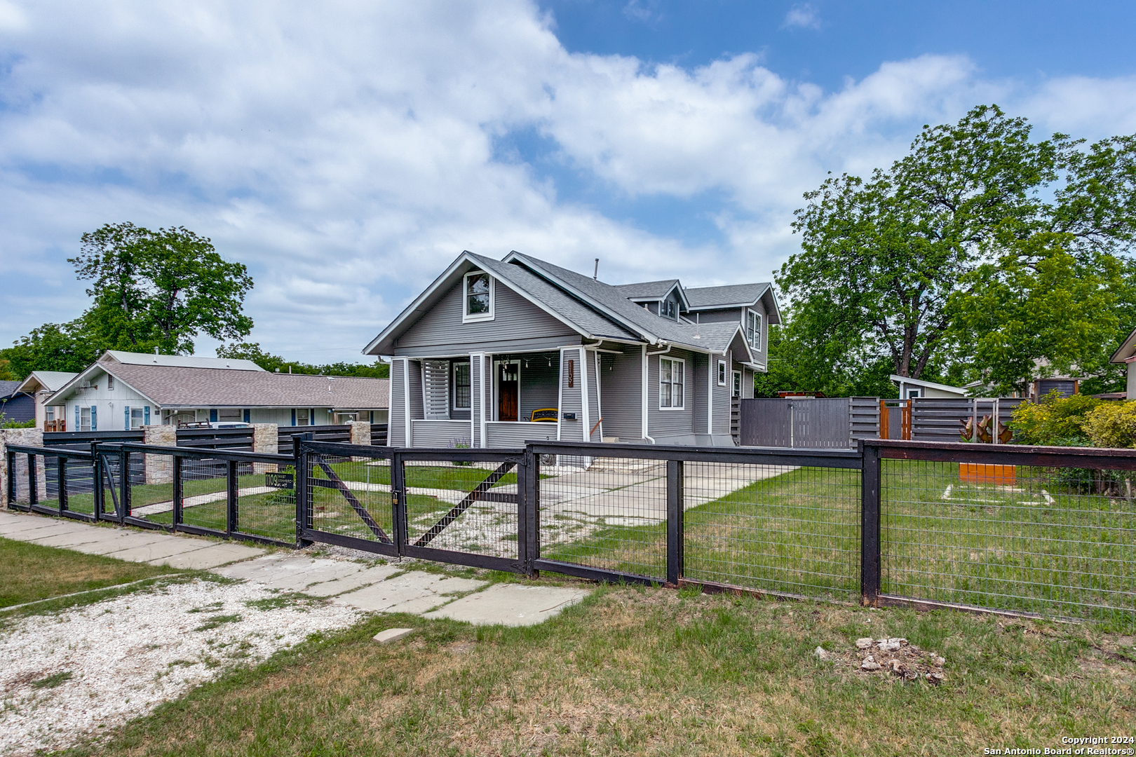 1109 W Gramercy Place San Antonio TX 78201