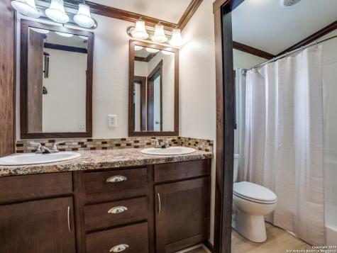 2741 State Highway 123 Stockdale TX 78160