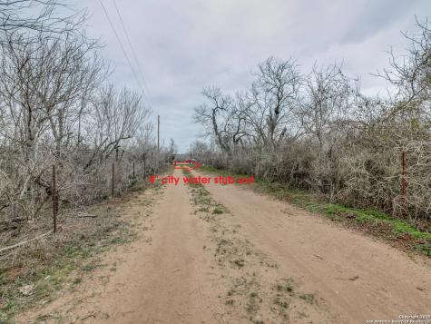 2741 State Highway 123 Stockdale TX 78160