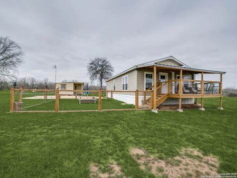 2741 State Highway 123 Stockdale TX 78160