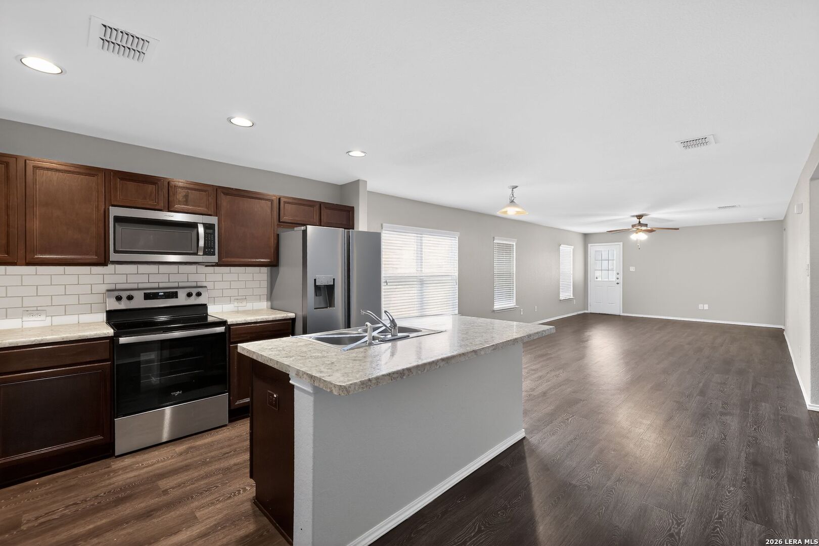 2427 Camberly View Converse TX 78109