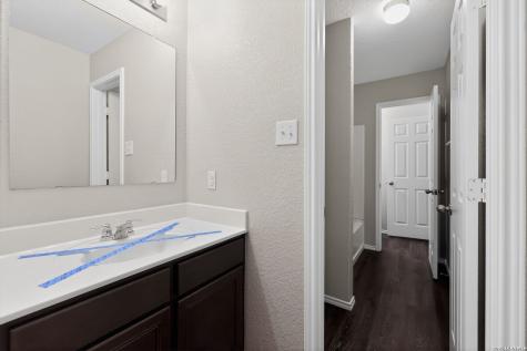 2427 Camberly View Converse TX 78109