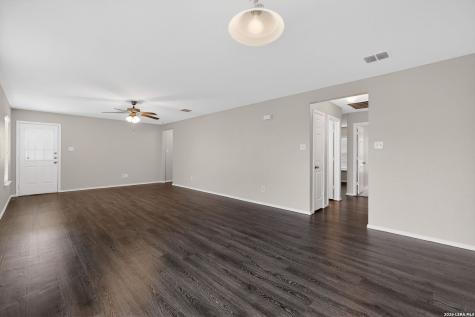 2427 Camberly View Converse TX 78109