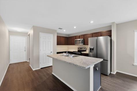 2427 Camberly View Converse TX 78109