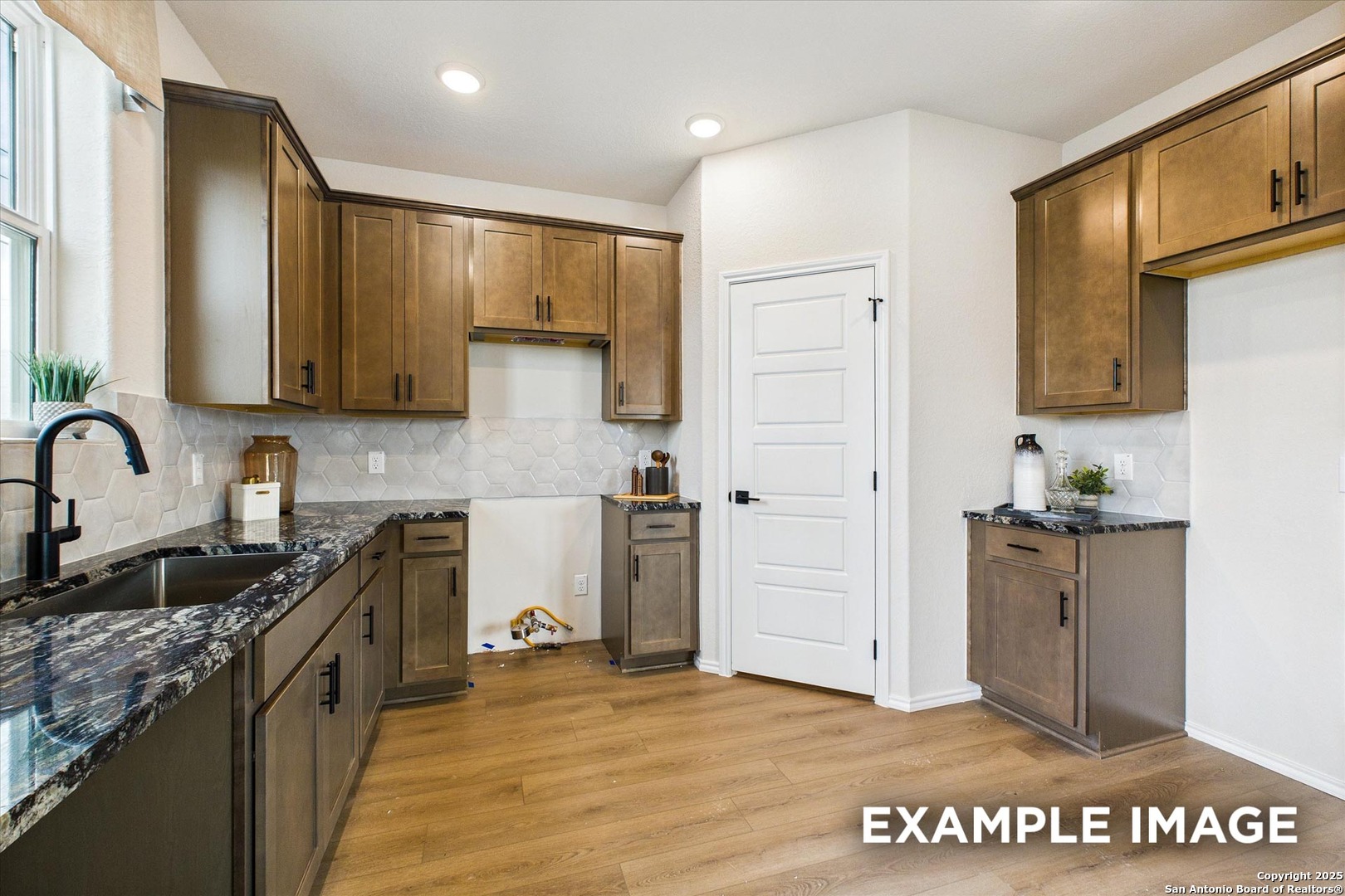 1018 West 1604 North San Antonio TX 78251