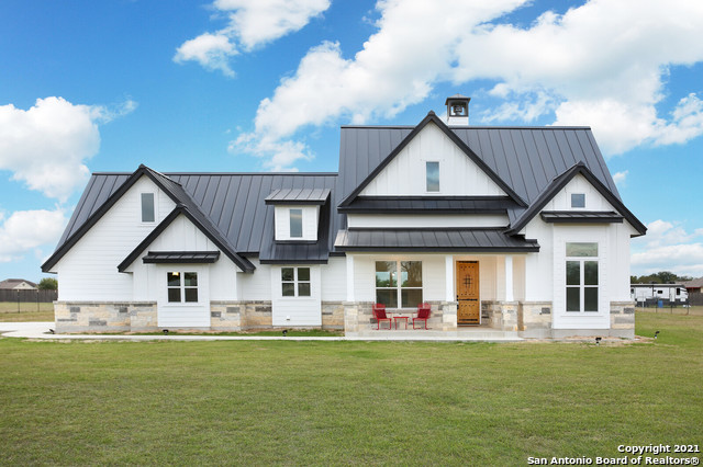 11631 N State Highway 16 Poteet TX 78065
