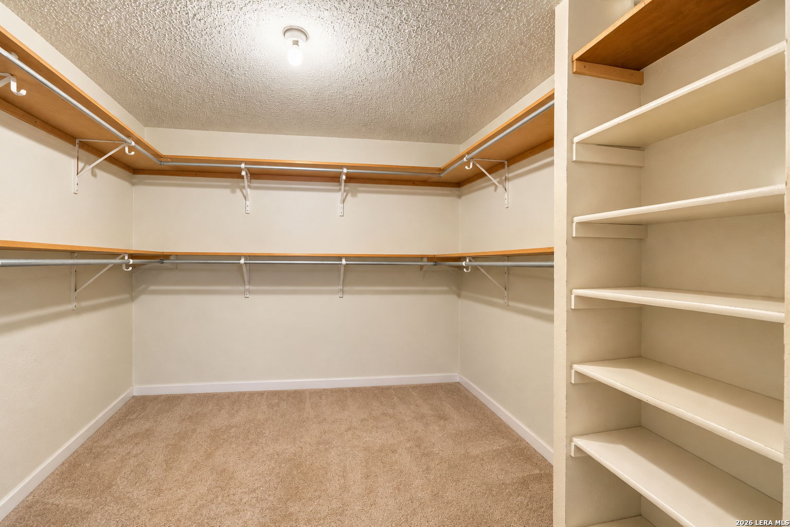 9802 Hawkwood San Antonio TX 78250