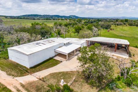 223 Holiday Road Comfort TX 78013