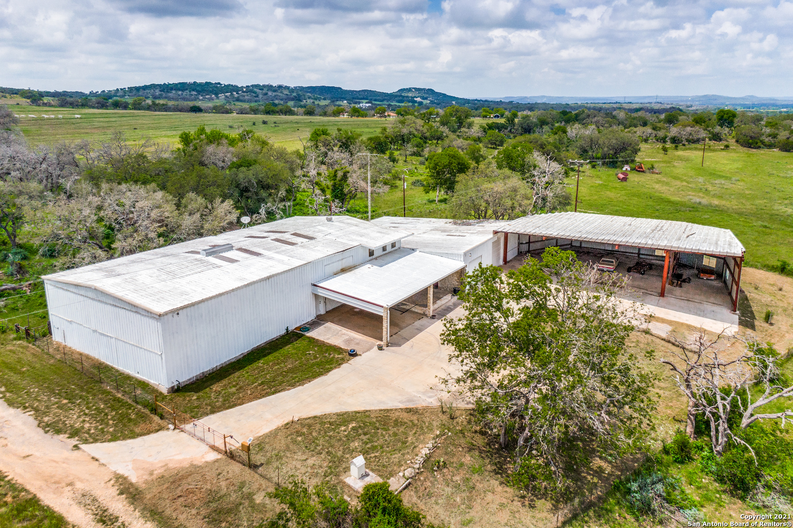 223 Holiday Road Comfort TX 78013