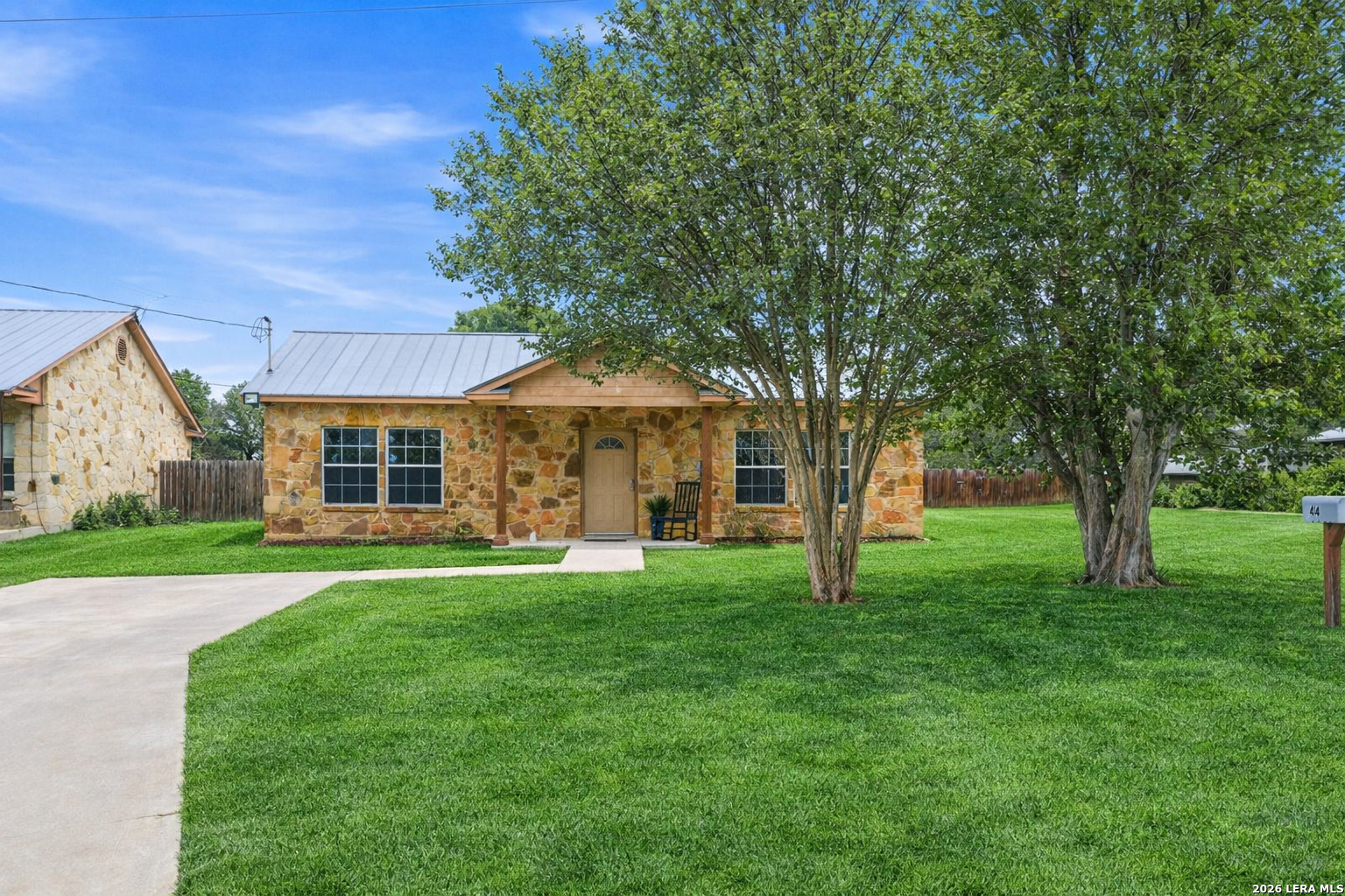414 Harl Street Pleasanton TX 78064