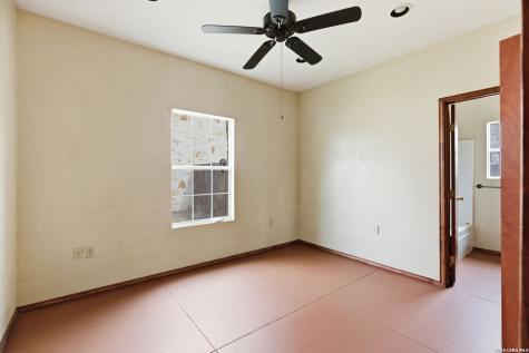 414 Harl Street Pleasanton TX 78064