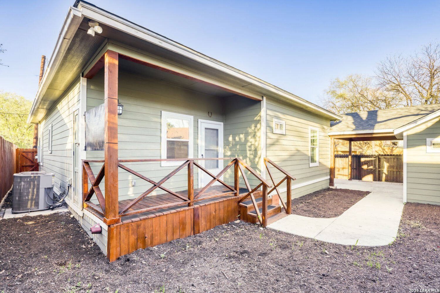 1114 W Myrtle San Antonio TX 78201