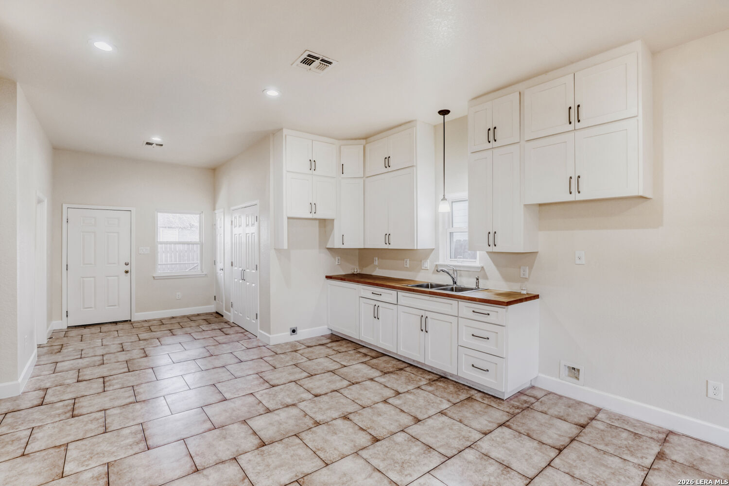 1114 W Myrtle San Antonio TX 78201