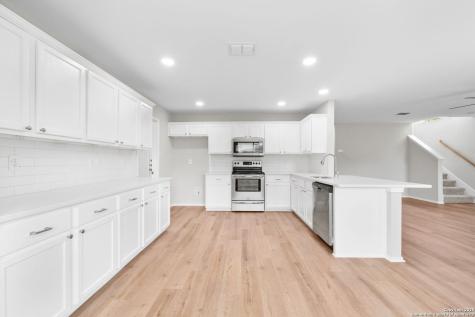 9714 Connemara Bend San Antonio TX 78254