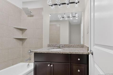 6806 Bale Ridge San Antonio TX 78252