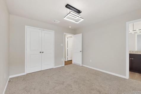 6806 Bale Ridge San Antonio TX 78252