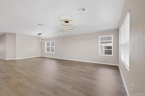 6806 Bale Ridge San Antonio TX 78252