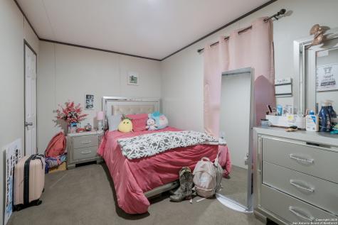 55 Gallinas Creek Pleasanton TX 78064