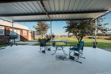 55 Gallinas Creek Pleasanton TX 78064