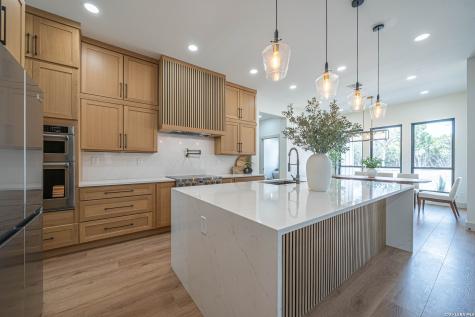 1271 View Ridge Pipe Creek TX 78063