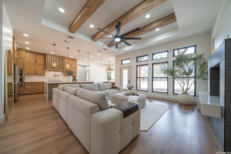 1271 View Ridge Pipe Creek TX 78063